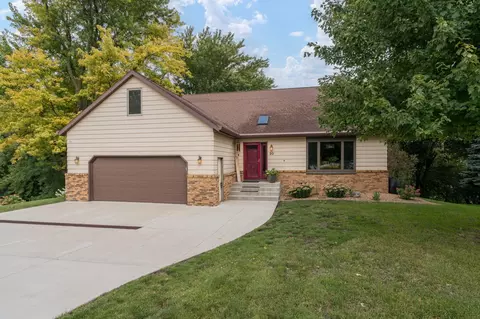 20 Caroletta Ct, Mankato, MN 56001