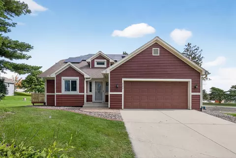 4543 Arbor Dr NW, Rochester, MN 55901