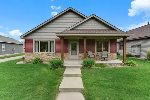 1836 Greenwood Valley Dr, River Falls, WI 54022