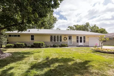 8141 York Ave S, Bloomington, MN 55431