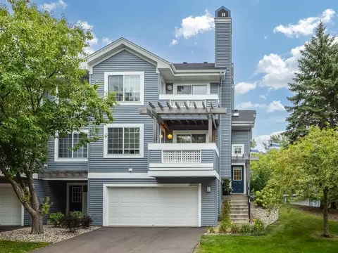 15605 24th Ave N #H, Plymouth, MN 55447