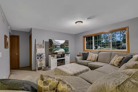 Living - 606 25th St SE, Willmar, MN 56201 photo 4 of 4