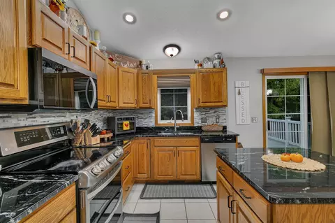 Kitchen - 606 25th St SE, Willmar, MN 56201 photo 3 of 3