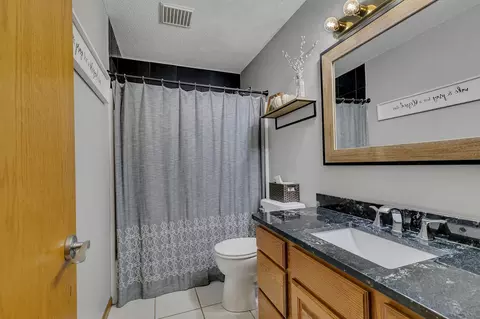 Bath - 606 25th St SE, Willmar, MN 56201 photo 1 of 2