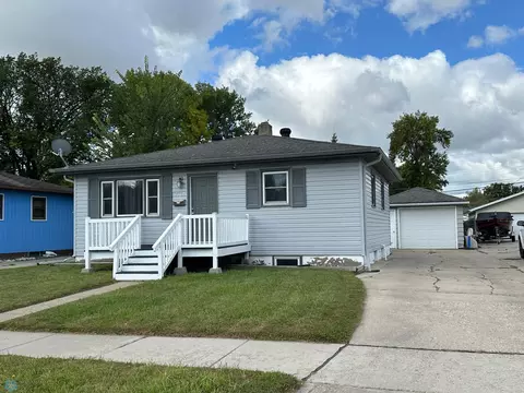 1337 15 St S, Fargo, ND 58103