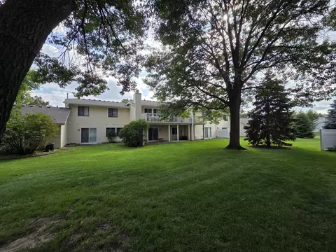 403 Pleasure Creek Dr, Blaine, MN 55434