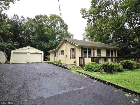 25 Woodlawn Ave, Excelsior, MN 55331