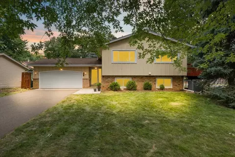 9700 64th Ave N, Maple Grove, MN 55369