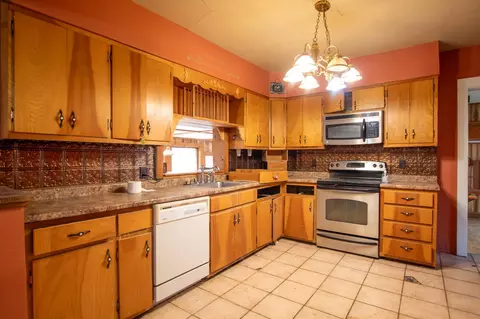 Kitchen - 30696 County 30, Laporte, MN 56461 photo 2 of 3
