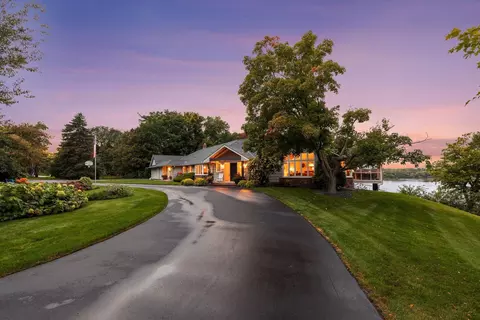 3 Birdie Ln, Chaska, MN 55318