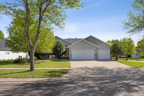 3138 25th Ave S, Fargo, ND 58103