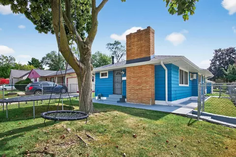 1450 Arlington Ave E, Saint Paul, MN 55106