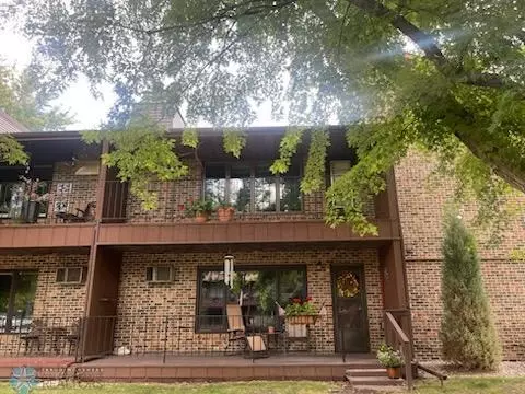 2620 25th St S #7, Fargo, ND 58103