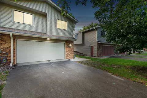 7077 Unity Ave N, Brooklyn Center, MN 55429