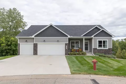 580 Northern Lights Dr, Prescott, WI 54021