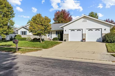 1105 David Dr, Marshall, MN 56258