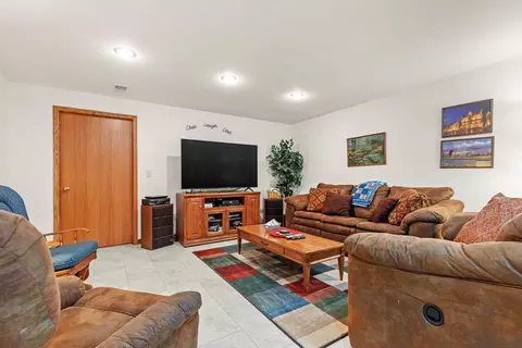 Living - 1105 David Dr, Marshall, MN 56258 photo 3 of 4