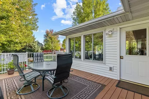 Exterior - 1105 David Dr, Marshall, MN 56258 photo 14 of 15