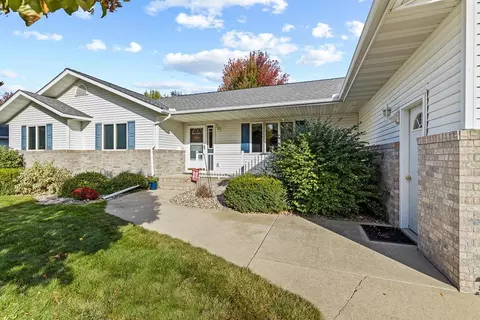 Exterior - 1105 David Dr, Marshall, MN 56258 photo 5 of 15