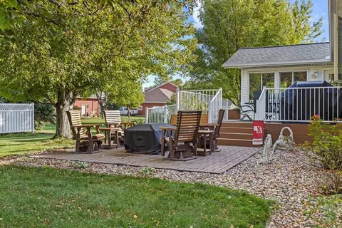 Exterior - 1105 David Dr, Marshall, MN 56258 photo 2 of 15