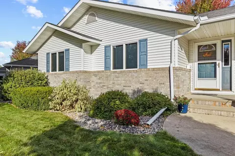 Exterior - 1105 David Dr, Marshall, MN 56258 photo 6 of 15