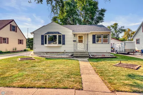 117 3rd Ave W, West Fargo, ND 58078