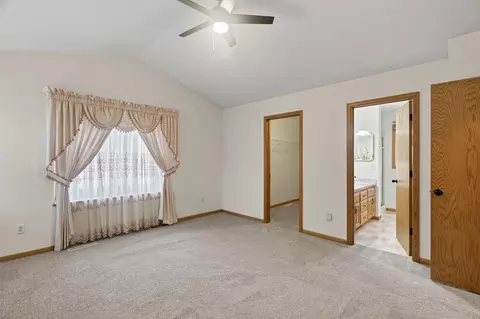 2490 Adele St, Maplewood, MN 55109 photo 25