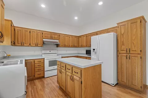 2490 Adele St, Maplewood, MN 55109 photo 15