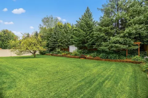 2490 Adele St, Maplewood, MN 55109 photo 43