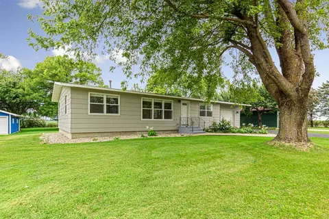 205 Park Ave N, Vernon Center, MN 56090