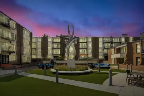 52 Groveland Ter #A409, Minneapolis, MN 55403