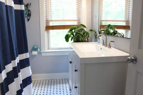 Bath - 591 E 7th St, Red Wing, MN 55066 photo 2 of 2