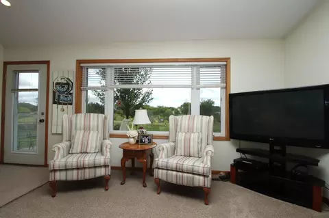 Living - 2565 20th Ave SE, Saint Cloud, MN 56304 photo 3 of 5