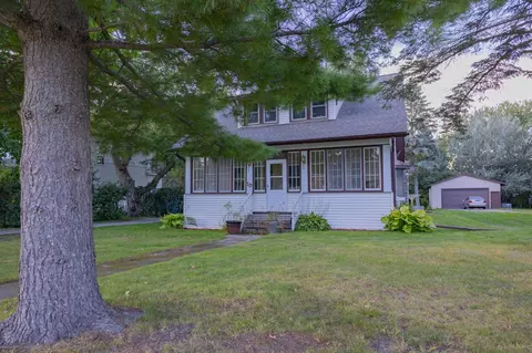 15 E Gilman St, New York Mills, MN 56567
