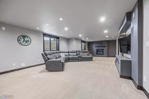 Living - 120 Lindsey Ct, Mapleton, ND 58059 photo 3 of 4