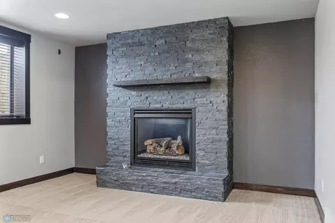 Living - 120 Lindsey Ct, Mapleton, ND 58059 photo 4 of 4