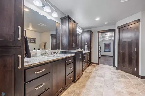 Entry Way - 120 Lindsey Ct, Mapleton, ND 58059 photo 5 of 5