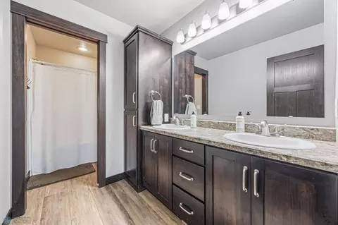 Bath - 120 Lindsey Ct, Mapleton, ND 58059 photo 3 of 4