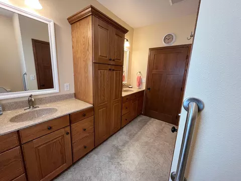 Bath - 177 Pine St, Dawson, MN 56232 photo 1 of 2