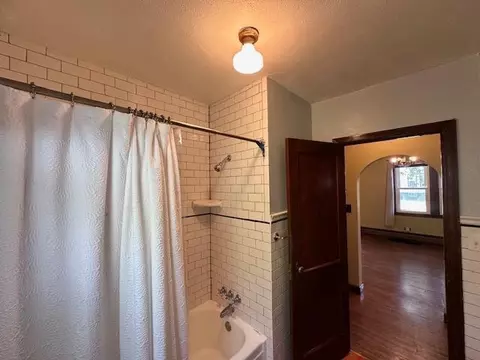 Bath - 701 5th St NE, Staples, MN 56479 photo 3 of 4