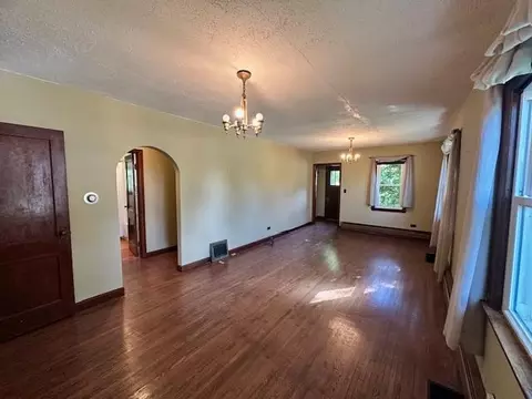 Living - 701 5th St NE, Staples, MN 56479 photo 3 of 6