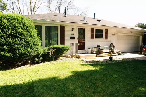 3006 Knoll Ln NW, Rochester, MN 55901