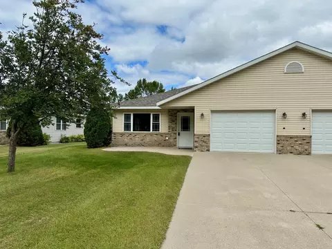 906 Mcdermott Ave, Kandiyohi, MN 56251