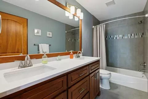 3838 Bridgewater Dr, Eagan, MN 55123 photo 32