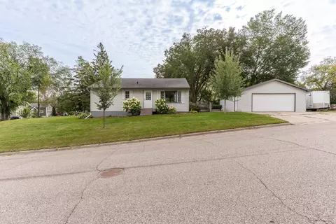 805 S Oak St, Fergus Falls, MN 56537