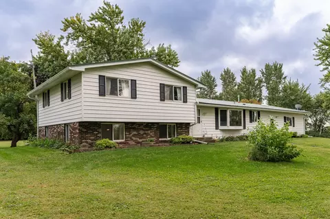 67214 140th Ave, Claremont, MN 55924