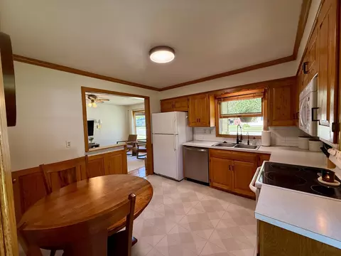 Kitchen - 816 Irene Ave SE, Willmar, MN 56201 photo 2 of 2