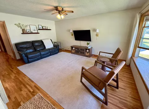 Living - 816 Irene Ave SE, Willmar, MN 56201 photo 1 of 3