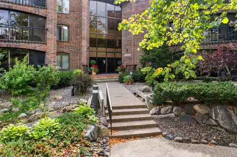 5501 Dewey Hill Rd #326, Edina, MN 55439
