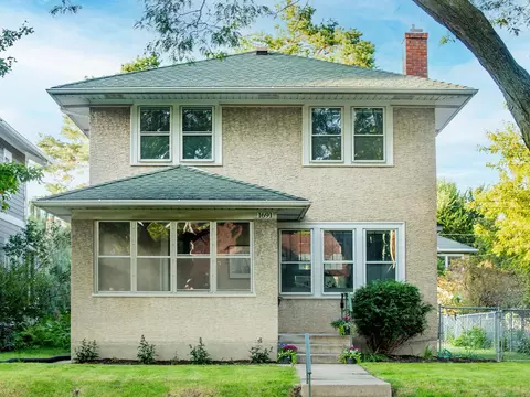 1691 Stanford Ave, Saint Paul, MN 55105